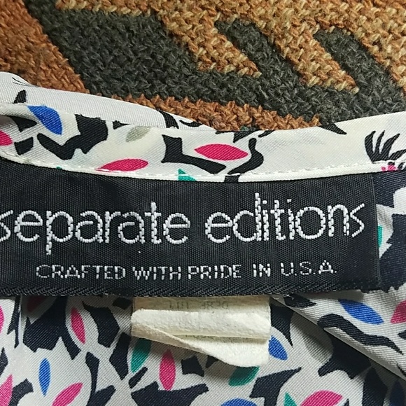 Multicolored top w/key hole back - Picture 5 of 5